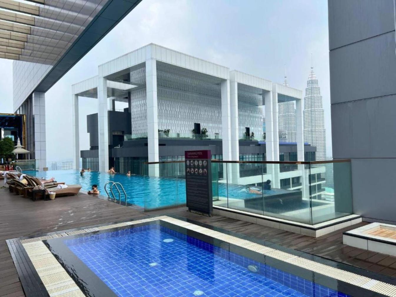 The Platinum Klcc By Comfort Suites Kuala Lumpur Exterior foto